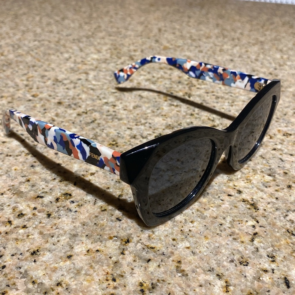 Fendi sunglasses, used. Great condition. No case included